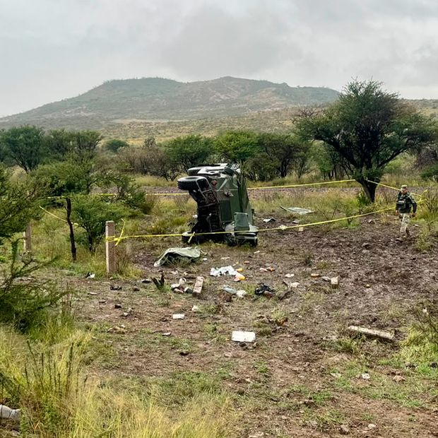 Mueren Dos Militares al Volcar en Carretera Río Grande-Cuencamé